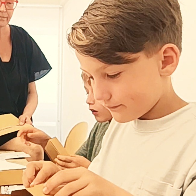 Kreativworkshop passend zur Ausstellung: "Auf in die Ferne!"